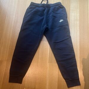 Men’s navy Nike sweatpants medium
